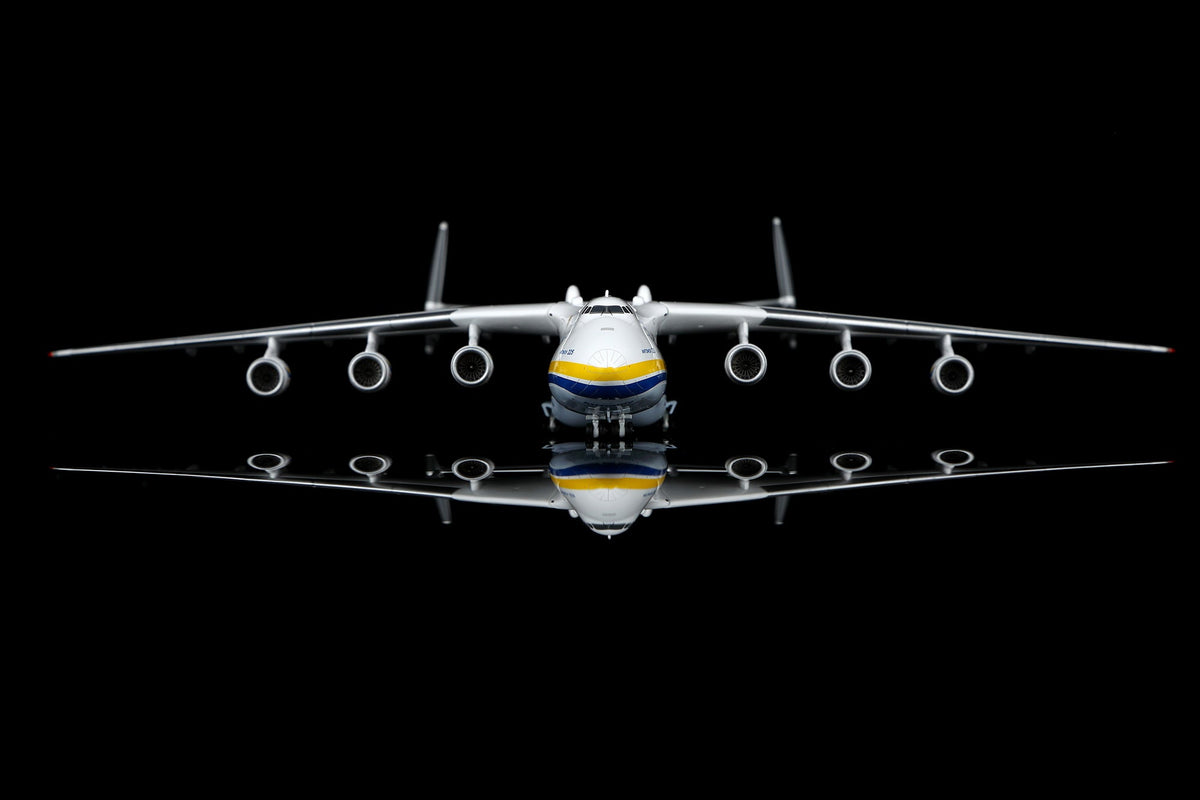 Pre-Order HX Models An22504 1:400 Antonov Airlines AN-225 Mriya UR-82060
