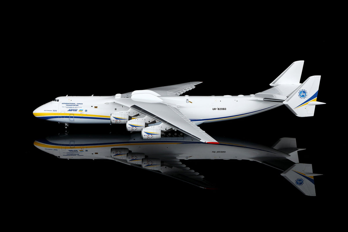 Pre-Order HX Models An22504 1:400 Antonov Airlines AN-225 Mriya UR-82060