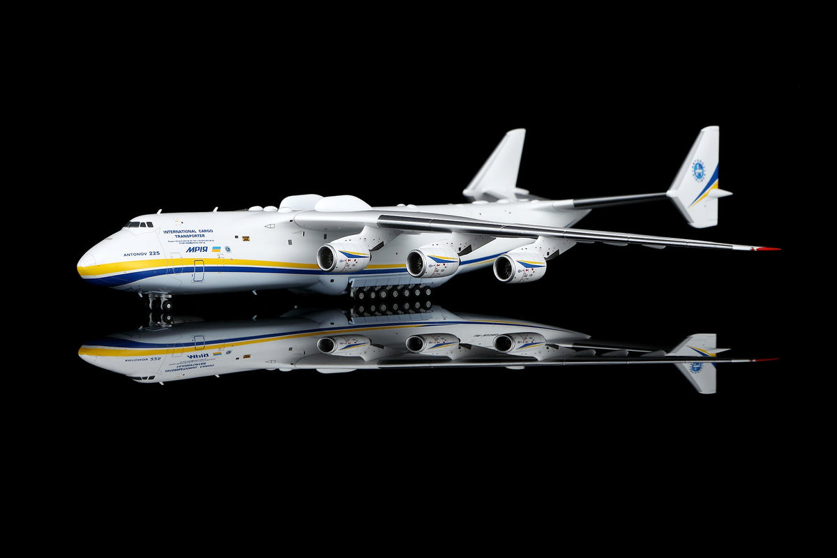 Pre-Order HX Models An22504 1:400 Antonov Airlines AN-225 Mriya UR-82060