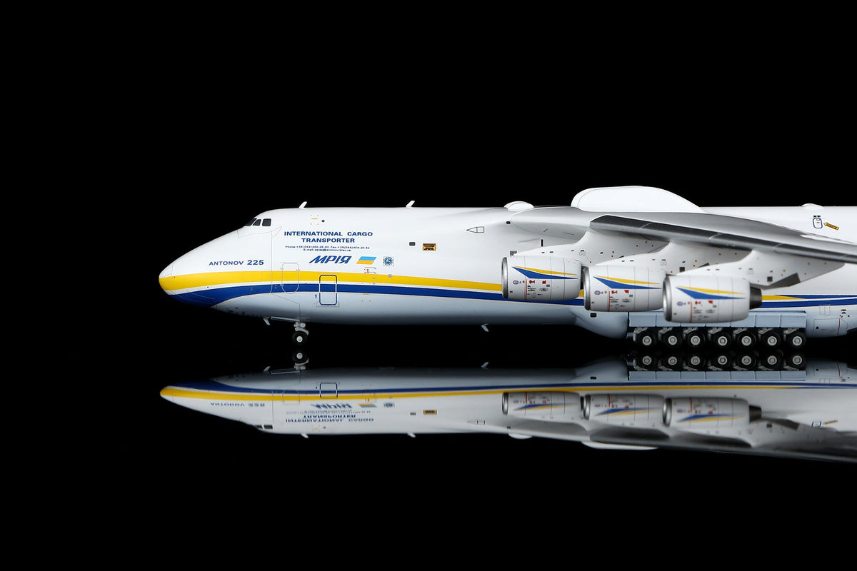 Pre-Order HX Models An22504 1:400 Antonov Airlines AN-225 Mriya UR-82060