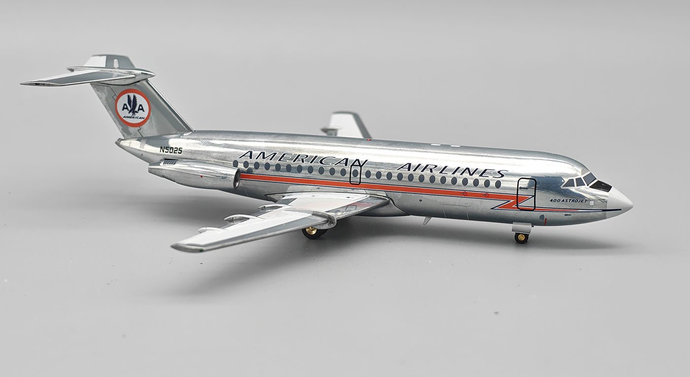 Pre - Order InFlight200 IF111AA0525P 1:200 American Airlines BAC 111 - 401AK One - Eleven N5025 Polished