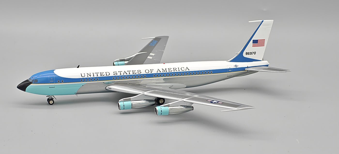 Pre - Order InFlight200 IF137USAF1025P 1:200 USA - Air Force Boeing VC - 137B (707 - 153B) 58 - 6970 Polished