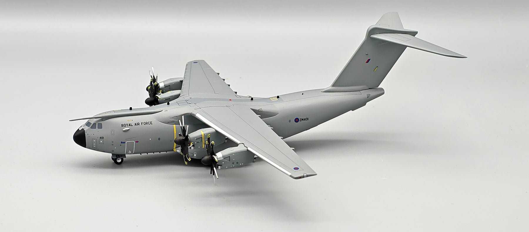 Pre-Order InFlight200 IF400RAF0526 1:200 Royal Air Force Airbus A400M Atlas ZM401