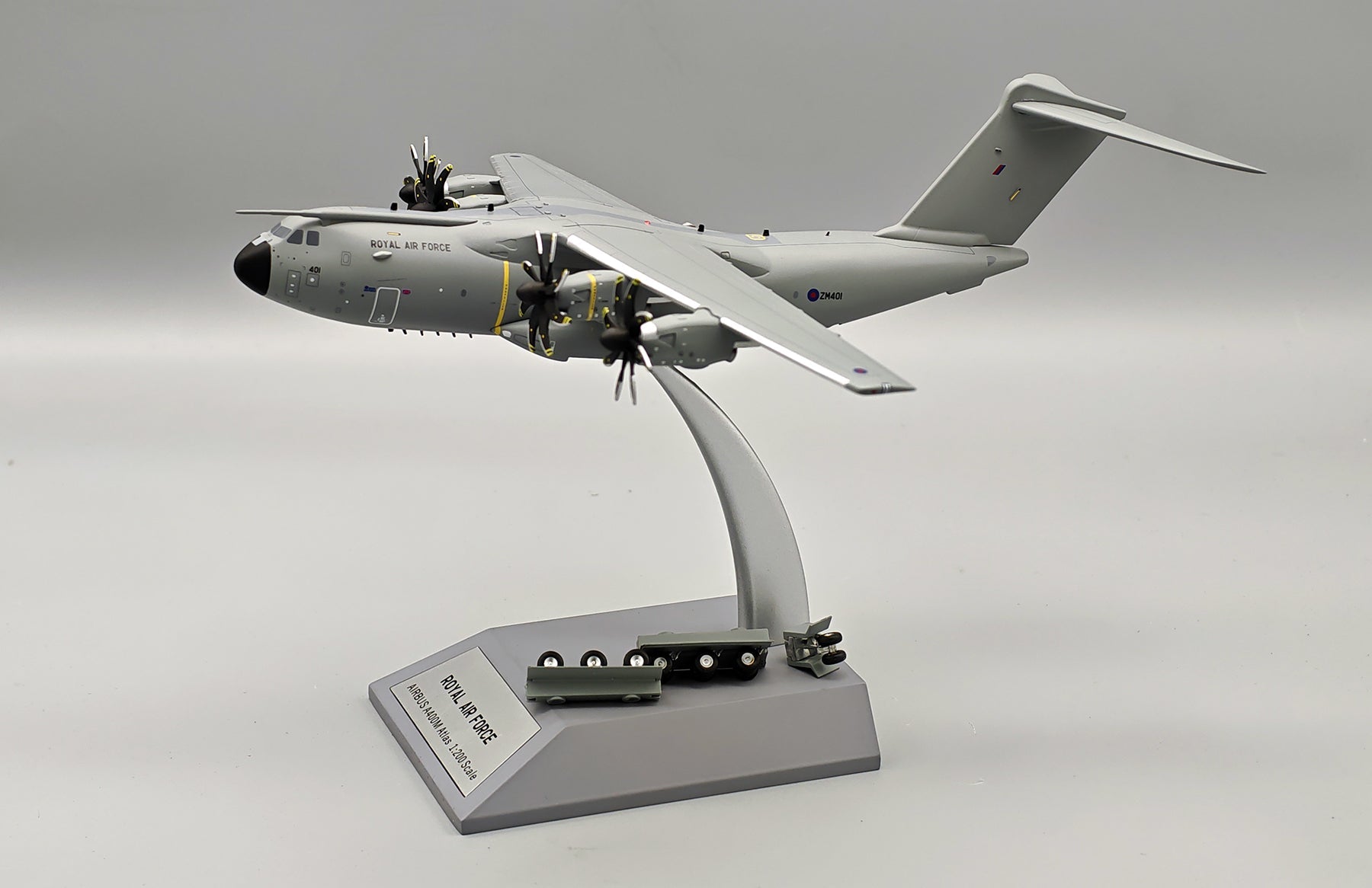 Pre-Order InFlight200 IF400RAF0526 1:200 Royal Air Force Airbus A400M Atlas ZM401