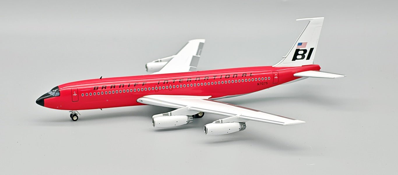 Pre - Order InFlight200 IF702BN1125 1:200 Braniff International Boeing 707 - 227 Super Jet N7075 - Red