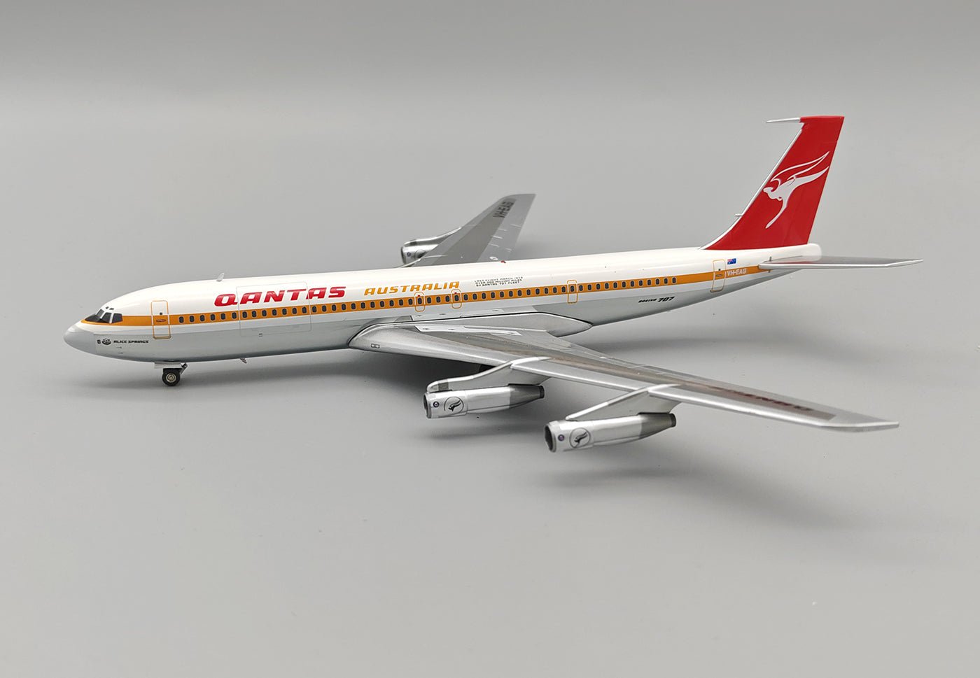 Pre - Order InFlight200 IF707QF0125P 1:200 Qantas Boeing 707 - 338C VH - EAG LAST FLIGHT QANTAS Polished
