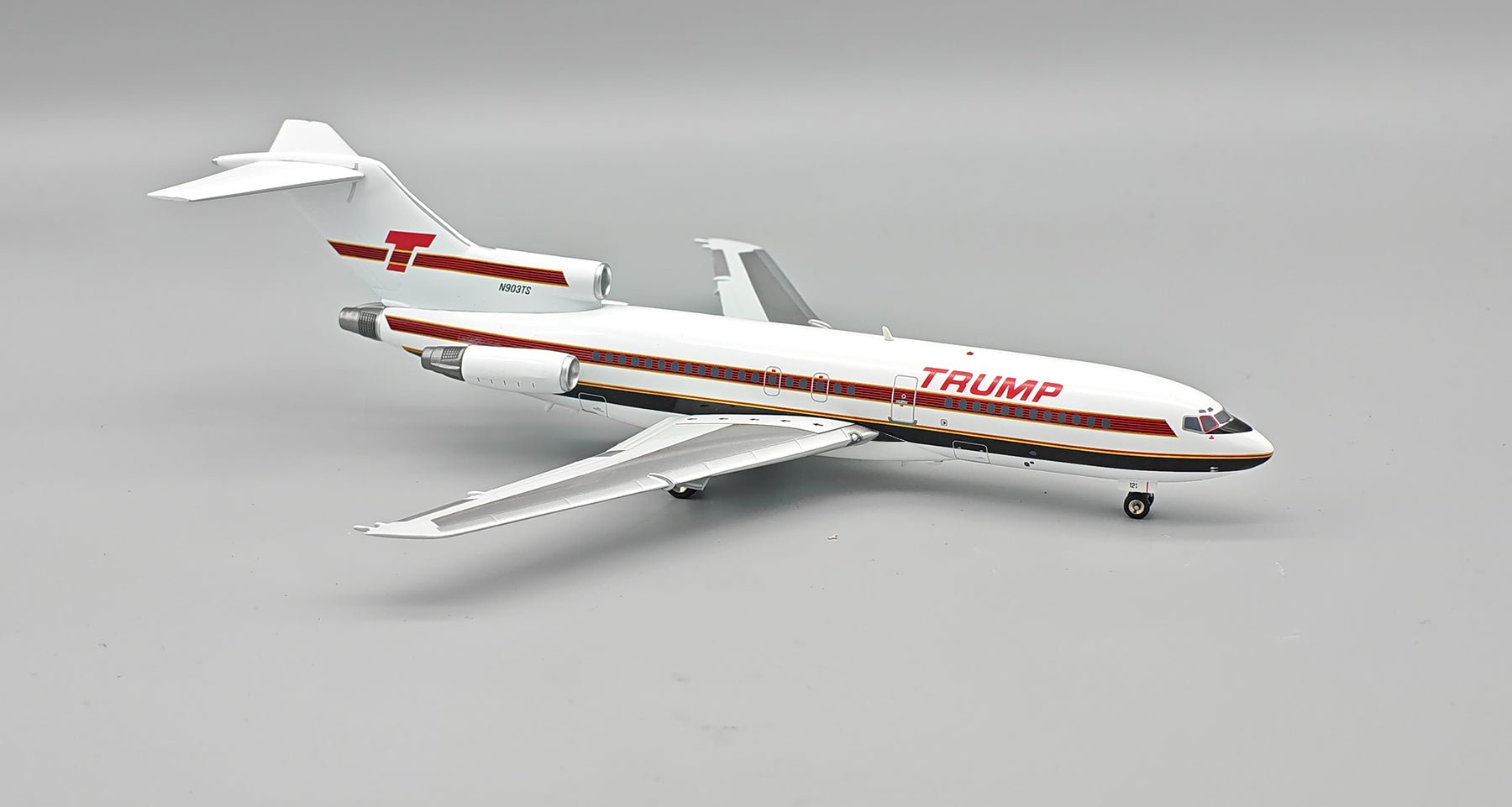 Pre-Order InFlight200 IF721TB0426 1:200 Trump Shuttle Boeing 727-25 Reg.: N903TS