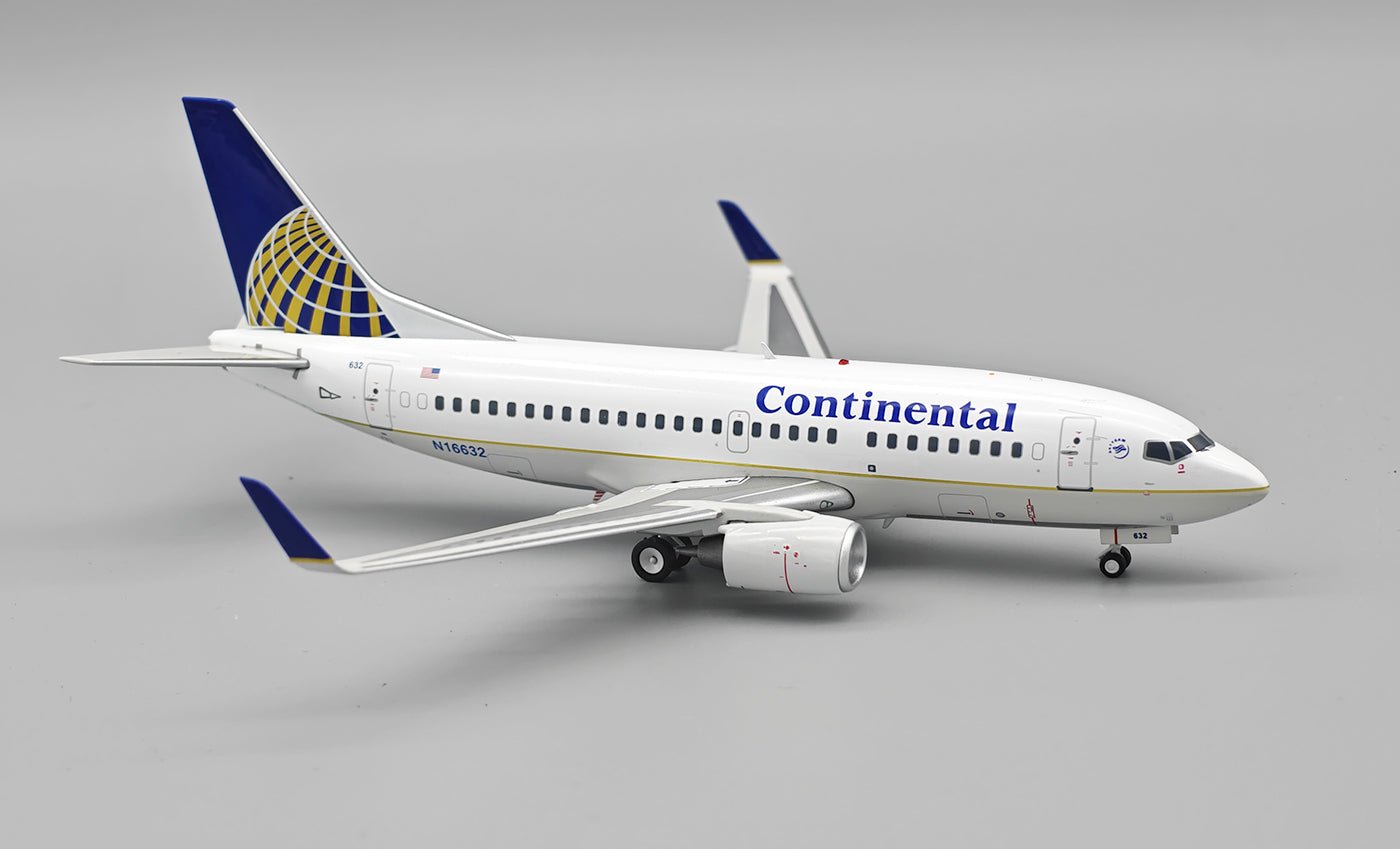 Pre - Order InFlight200 IF735CO0825 1:200 Continental Airlines Boeing 737 - 524 N16632