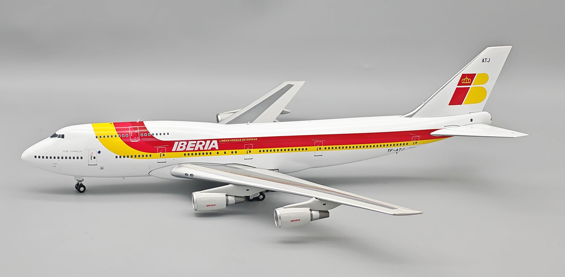 Pre - Order InFlight200 IF743IB0426 1:200 Iberia B747 - 300 TF - ATJ (Air Atlanta) magnetic