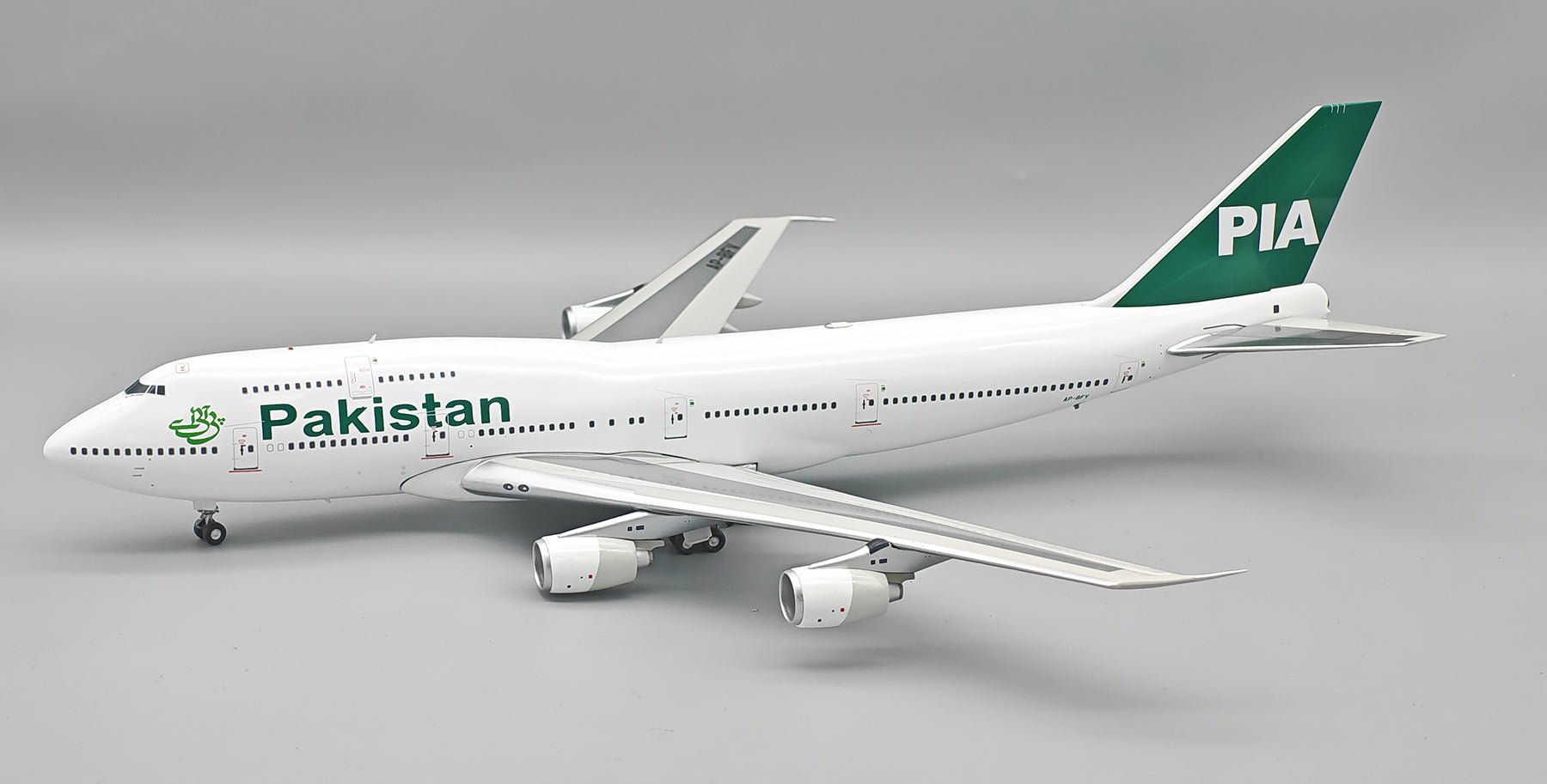 Pre - Order InFlight200 IF743PIA0826 1:200 Pakistan International Airlines - PIA Boeing 747 - 367 AP - BFV