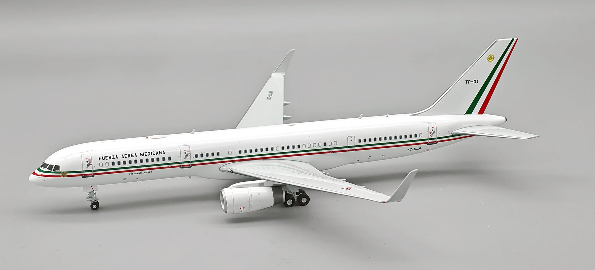 Pre-Order InFlight200 IF752TP01 1:200 Mexico - Air Force Boeing 757-225 Reg.: XC-UJM
