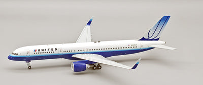 Pre-Order InFlight200 IF752UA0526 1:200 United Airlines Boeing 757-222 N549UA