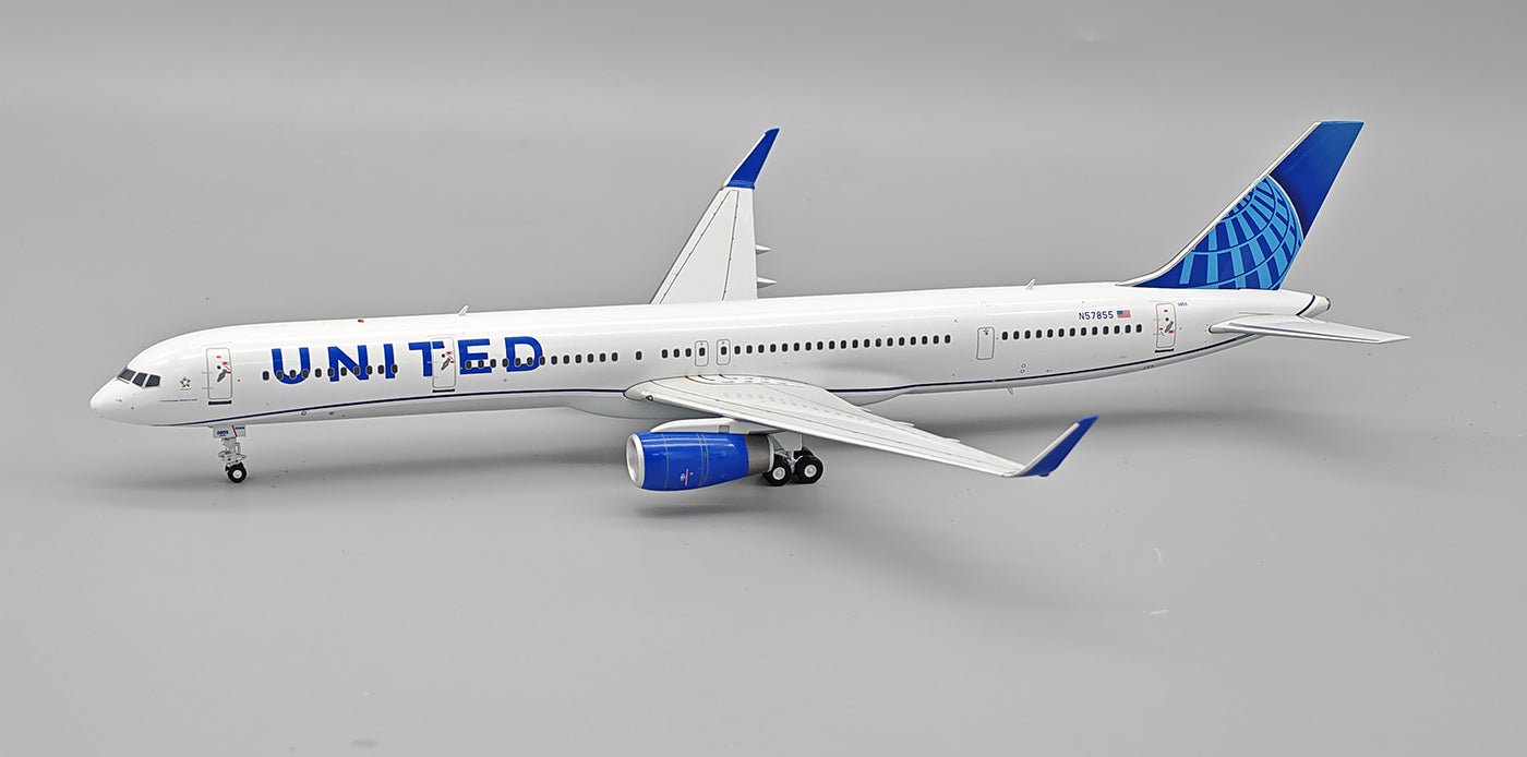 Pre - Order InFlight200 IF753US0825 1:200 United Airlines Boeing 757 - 324 N57855