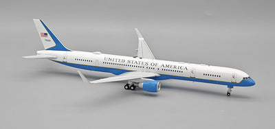 Pre - Order InFlight200 IF753USAF003 1:200 USA Air Force Boeing 757 - 300 75300