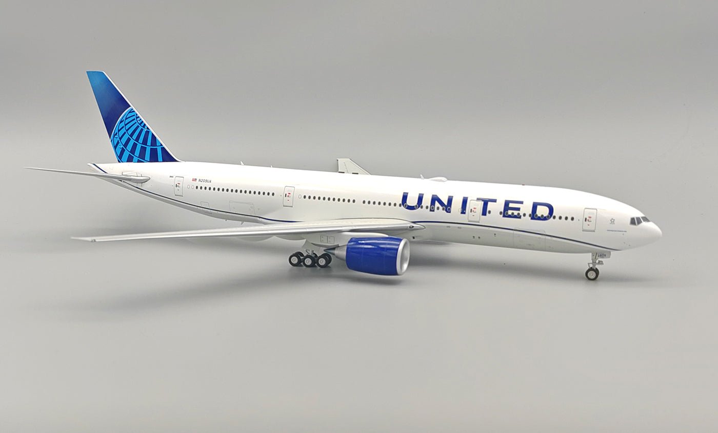 Pre - Order InFlight200 IF772UA1224 1:200 United Airlines Boeing 777 - 222/ER N209UA
