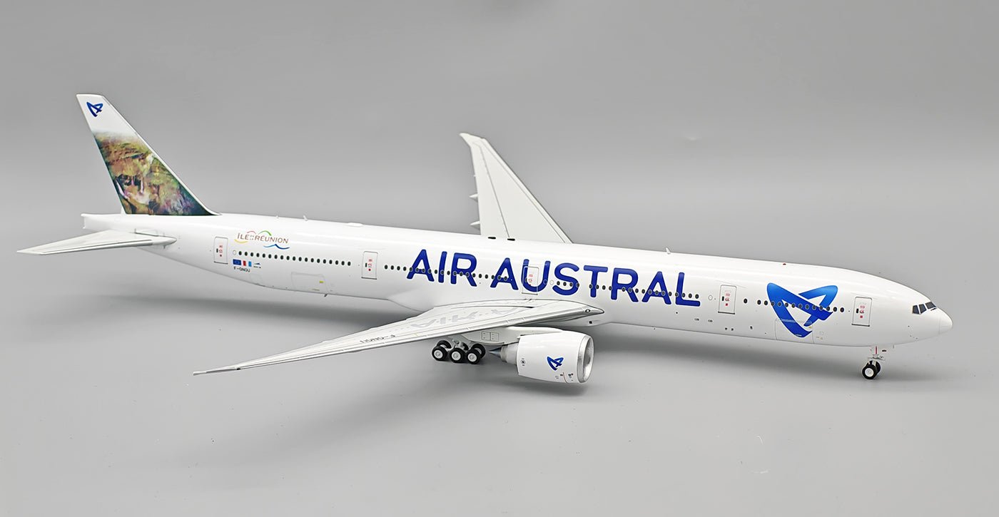 Boeing 777-300ER Scale Models Collection – MTS Aviation Models