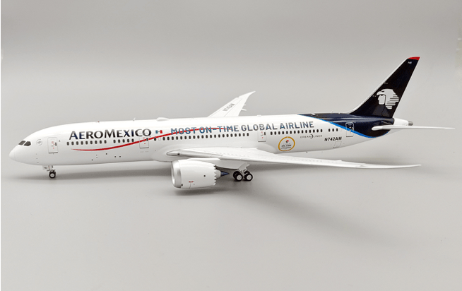 Pre - Order InFlight200 IF789MX0625B 1:200 Aero Mexico 787 N742AM Cirium Award “Most On - Time Global Airline”