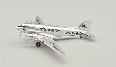 Pre - Order InFlight200 IFDC3QF0226 1:200 Qantas Empire Airways Douglas DC - 3 VH - EAO