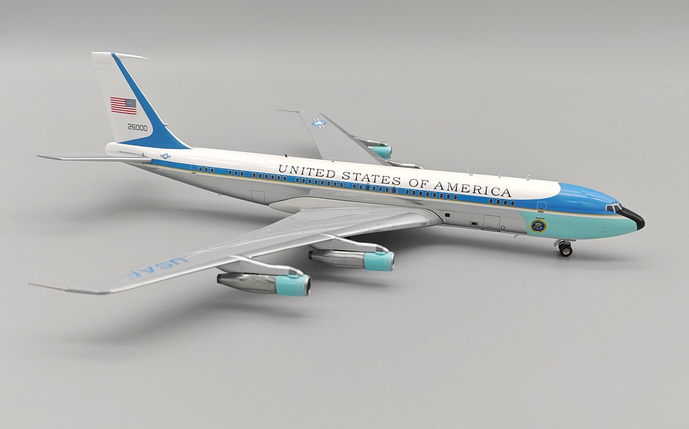Pre - Order InFlight200 IFRVC13726000 1:200 USA - Air Force Boeing VC - 137C (707 - 353B) 62 - 6000