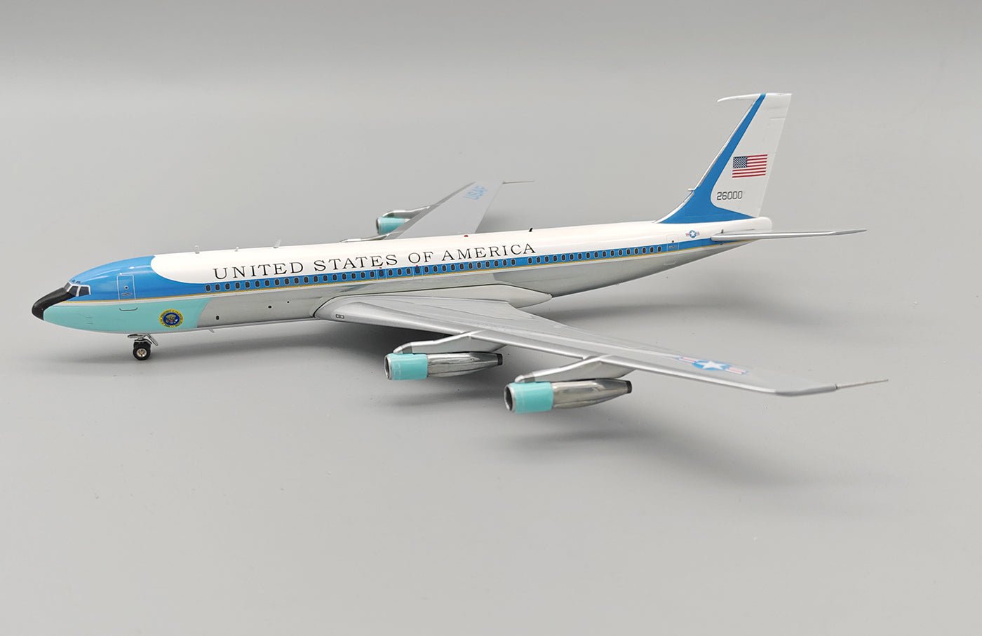 Pre - Order InFlight200 IFRVC13726000 1:200 USA - Air Force Boeing VC - 137C (707 - 353B) 62 - 6000