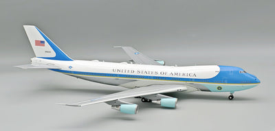 Pre-Order InFlight200 IFVC25A1226P 1:200 29000 USAF VC-25A Includes a Special Retirement Collectors’ Coin
