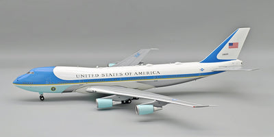 Pre-Order InFlight200 IFVC25A1226P 1:200 29000 USAF VC-25A Includes a Special Retirement Collectors’ Coin
