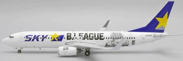 Pre - Order JC Wings EW2738009 1:200 Skymark Airlines Boeing 737 - 800 "B.League" Reg: JA73NY