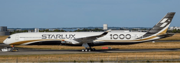 Pre - Order JC Wings EW435K002A 1:400 Starlux Airlines Airbus A350 - 1000XWB "Carbon Fiber" Reg: B - 58551 "Flaps Down"