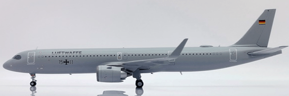 Pre - Order JC Wings LH2335 1:200 Luftwaffe Airbus A321NEO Reg: 15+11