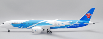 Pre - Order JC Wings LH2353 1:200 China Southern Airlines Boeing 787 - 9 Dreamliner "Wings of Dream" Reg: B - 1242