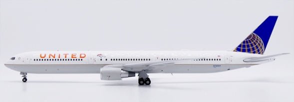 Pre-Order JC Wings LH2506A 1:200 United Airlines Boeing 767-400ER "Denver Broncos" Reg: N76064 "Flaps Down"