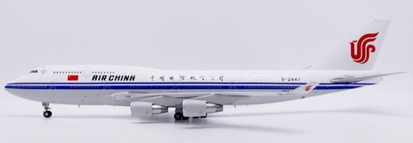 Pre-Order JC Wings LH2530A 1:200 Air China Boeing 747-400 Reg: B-2447 "Flaps Down"