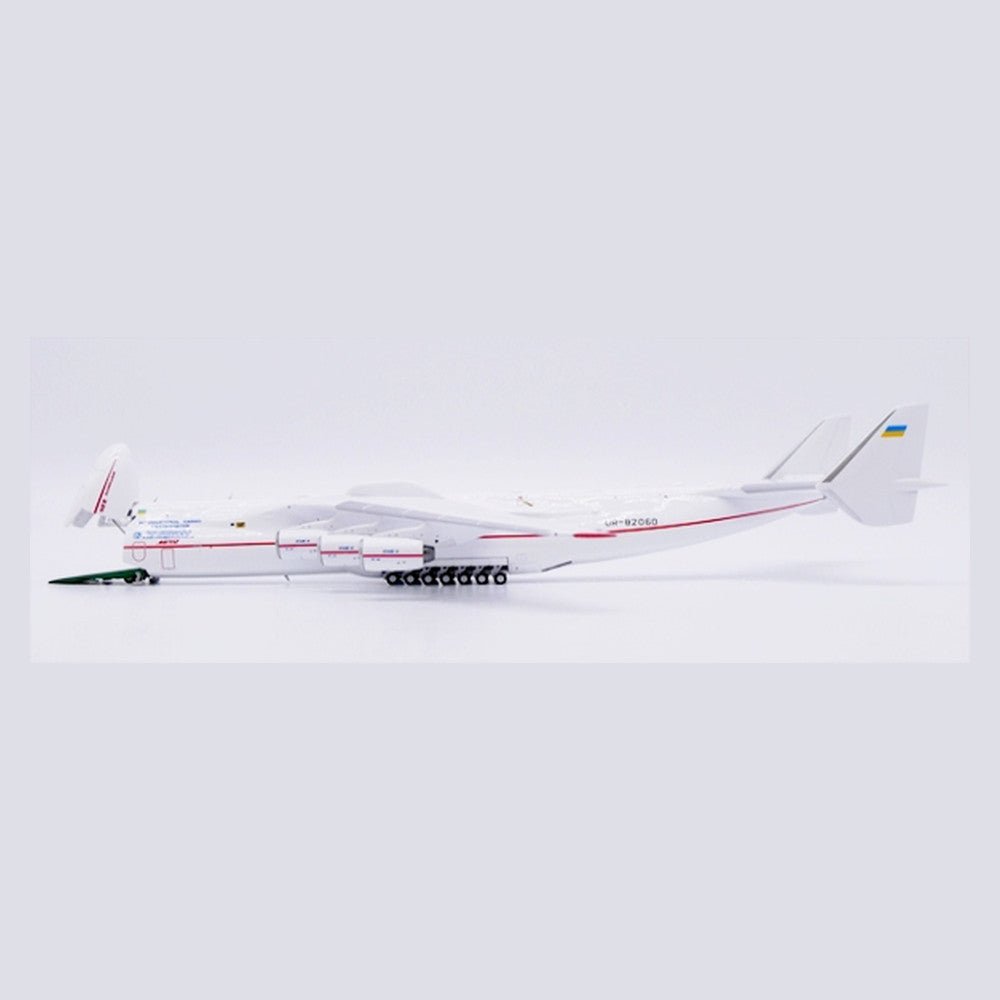 Pre-Order JC Wings LH4410C 1:400 Antonov Design Bureau An-225 Mriya "Red Stripe" "Interactive Series" Reg: UR-82060