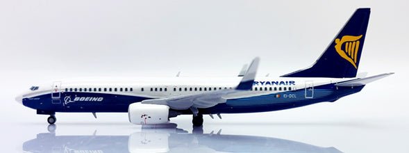Pre - Order JC Wings XX40040 1:400 Ryanair Boeing 737 - 800 "Dreamliner" "White Nose" EI - DCL