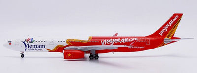 Pre - Order JC Wings XX40272 1:400 VietJet Air Airbus A330 - 300 "Vietnam Timeless Charm" Reg: VN - A814