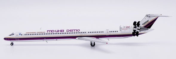 Pre-Order JC Wings XX40767 1:400 McDonnell Douglas House Color MD-81 "Fantasy" Reg: N980DC
