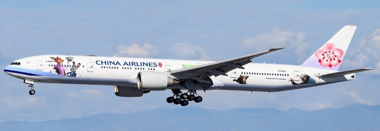 Pre - Order JC Wings XX40841A 1:400 China Airlines Boeing 777 - 300ER "special livery" Reg: B - 18055 "Flaps Down"