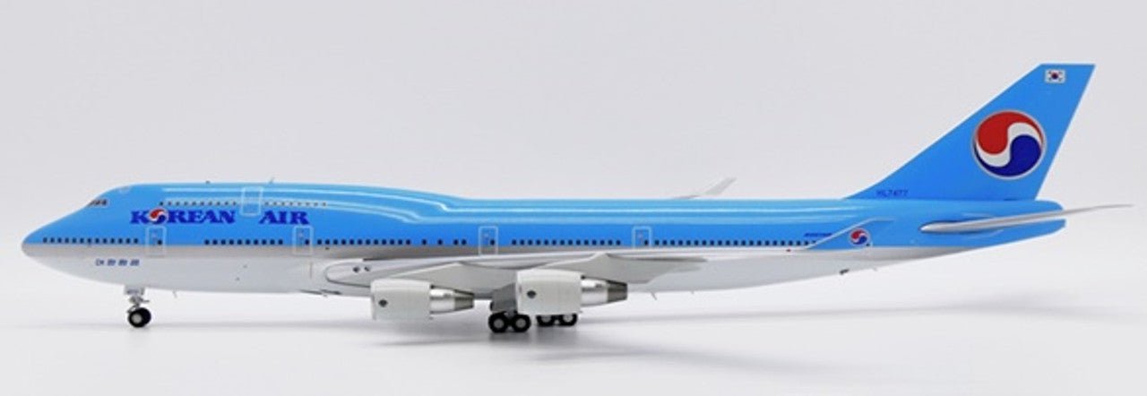 Pre - Order JC Wings XX7477 1:200 Korean Air Boeing 747 - 400 "Old Titles" Reg: HL7477