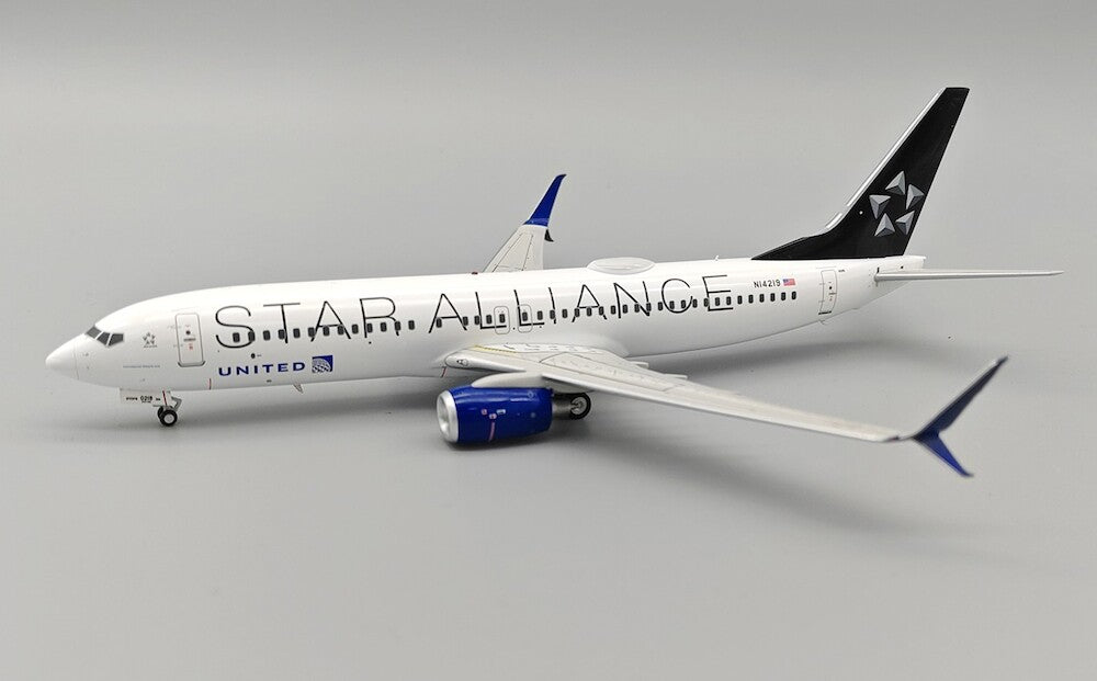 Pre - Order JFox JF - 737 - 8 - 049L 1:200 Boeing 737 - 824 Star Alliance United Airlines N14219