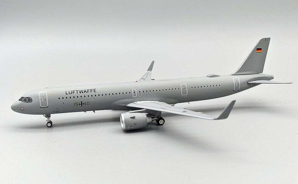 Pre - Order JFox JF - A321 - 049L 1:200 A321 - 251NX German Government Reg. 15+10