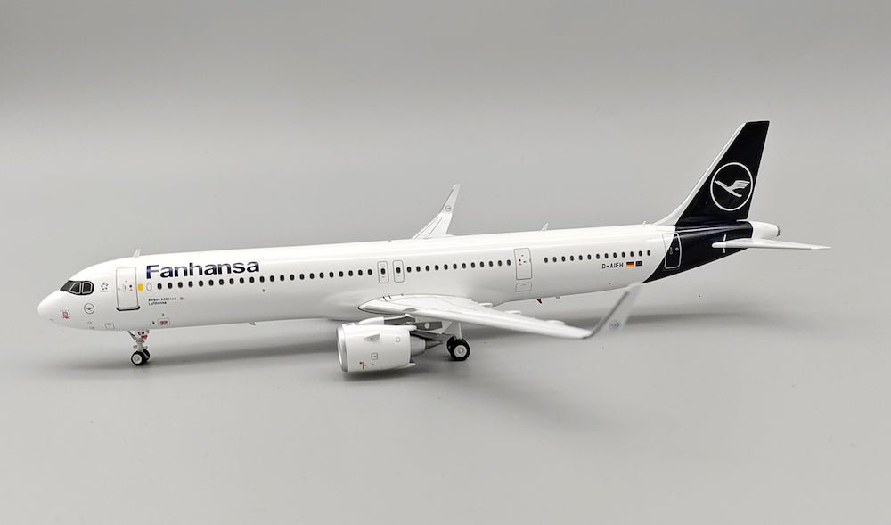 Pre - Order JFox JF - A321 - 051L 1:200 A321 - 211NX Lufthansa "Fanhansa" D - AIEH