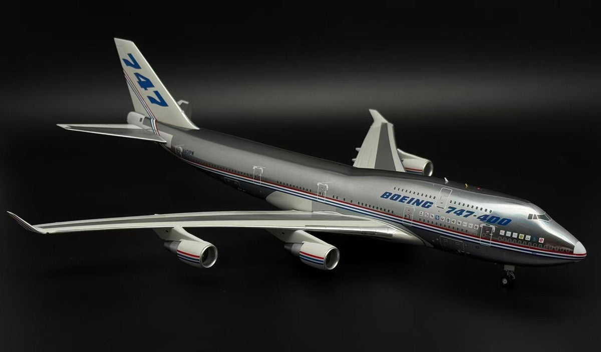 Pre-Order KJ Models KJ-B744-175 1:200 N401PW Boeing 747-400 N401PW "Polished"