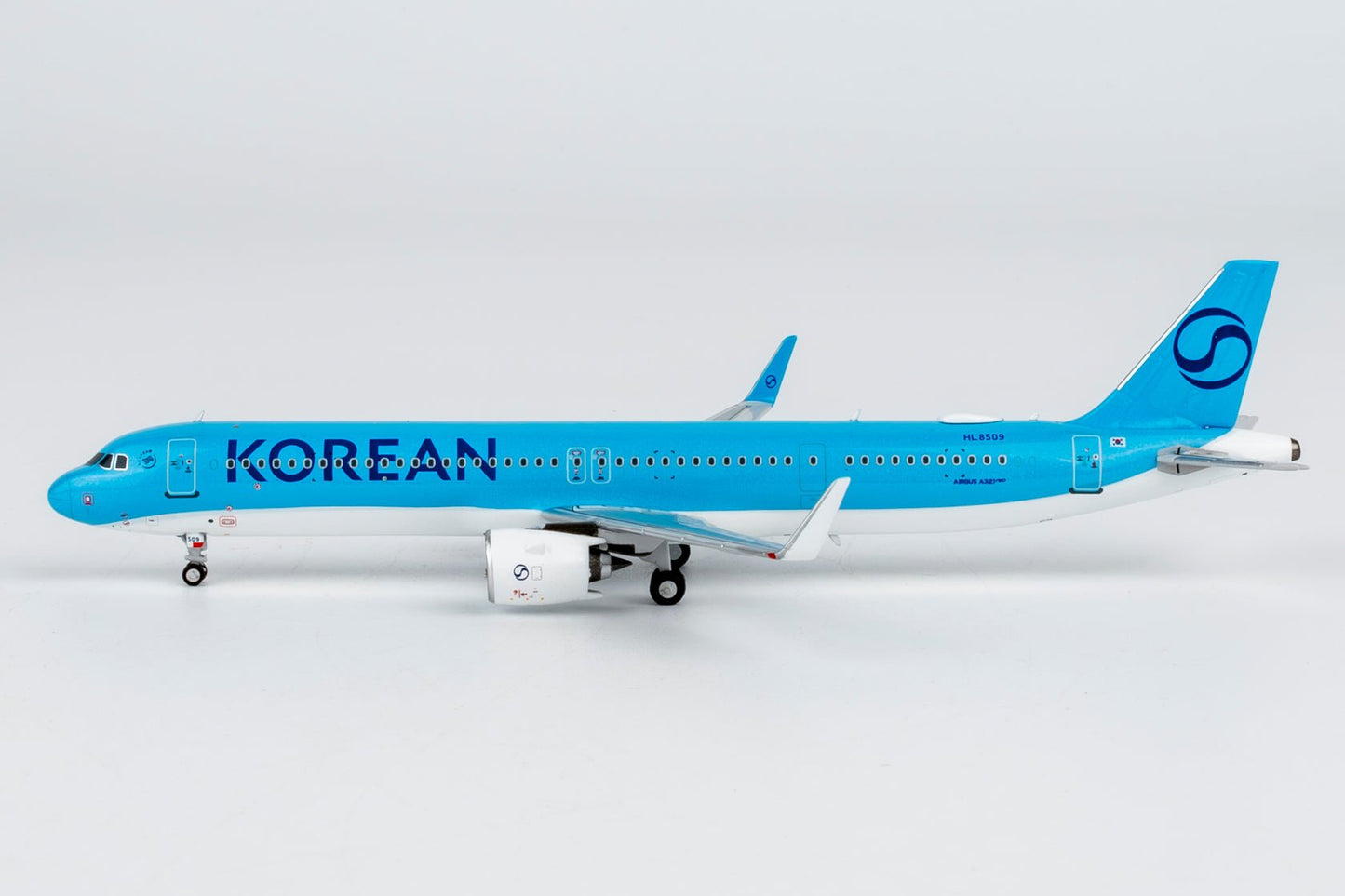Pre-Order NG Models 13144 1:400 Korean Air A321neo HL8509 Korean Air's first A321 in 2025's new standard livery