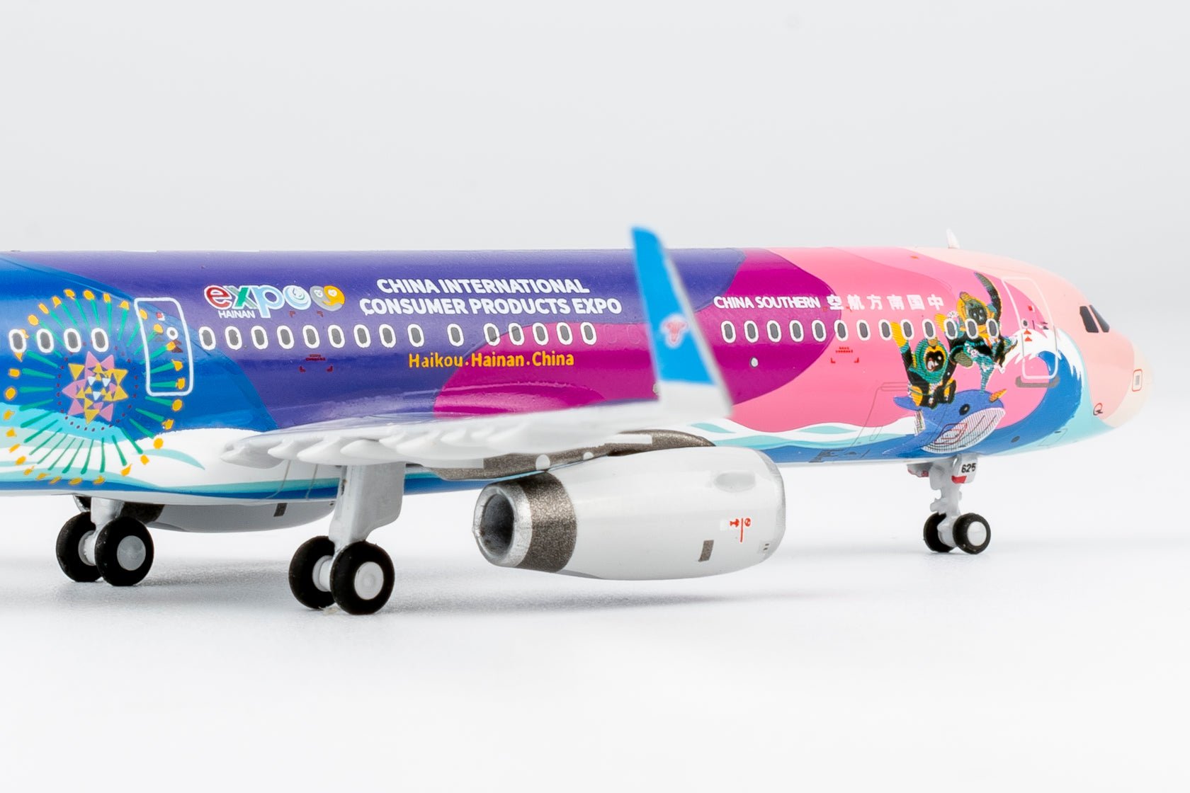Pre-Order NG Models 24058 1:400 China Southern Airlines A321-200/w B-1625 (China International Consumer Products Expo)