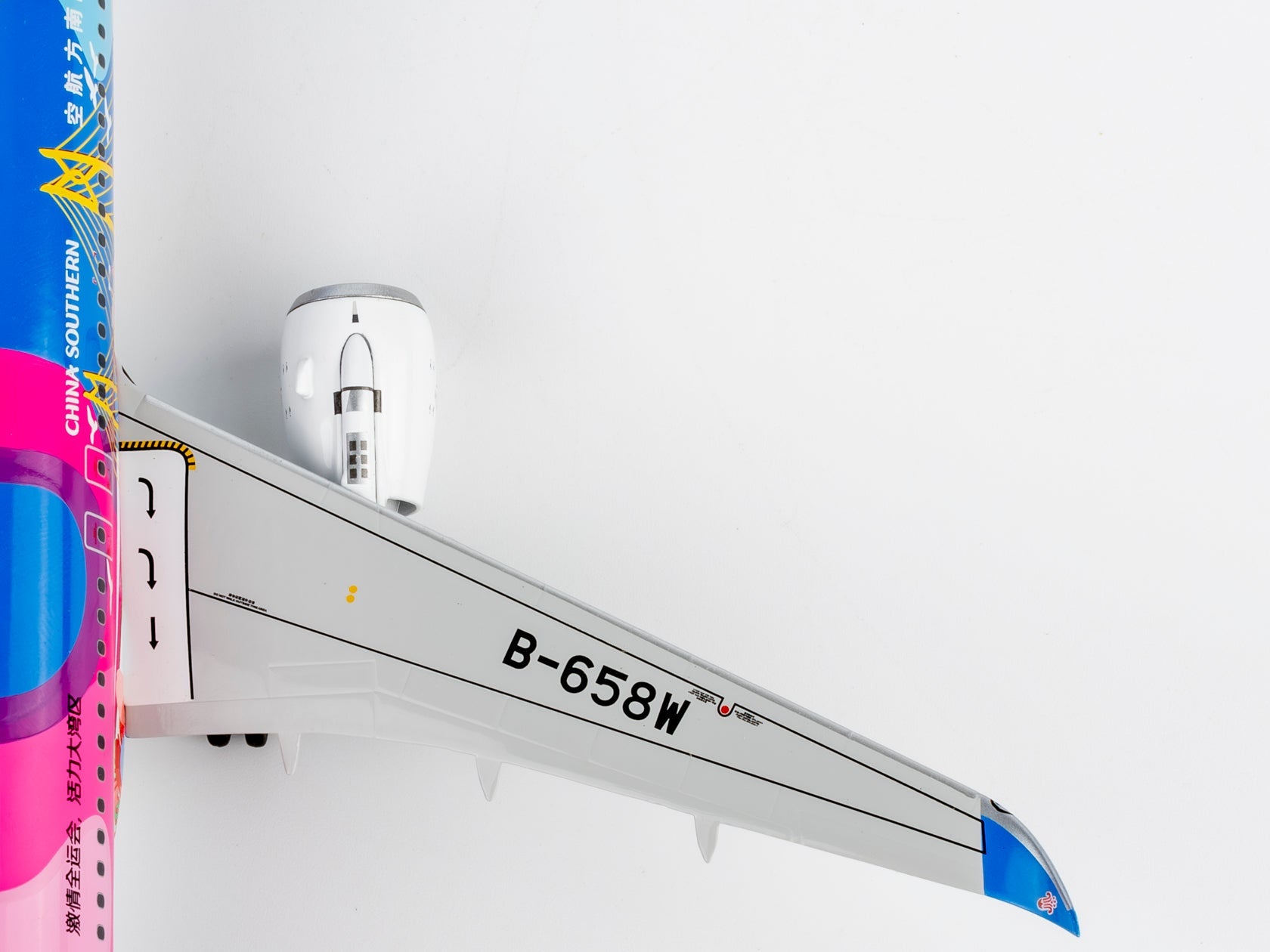 Pre-Order NG Models 24197 1:200 China Southern Airlines C919 B-658W (Grand Beauty Bay Area 大美湾区号)