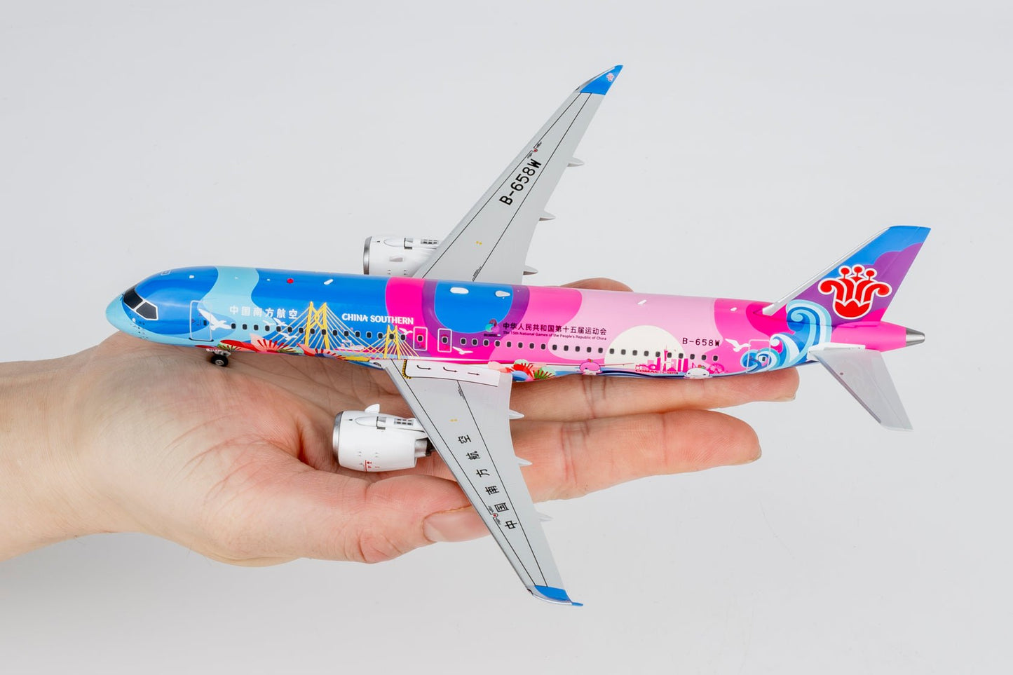 Pre-Order NG Models 24197 1:200 China Southern Airlines C919 B-658W (Grand Beauty Bay Area 大美湾区号)