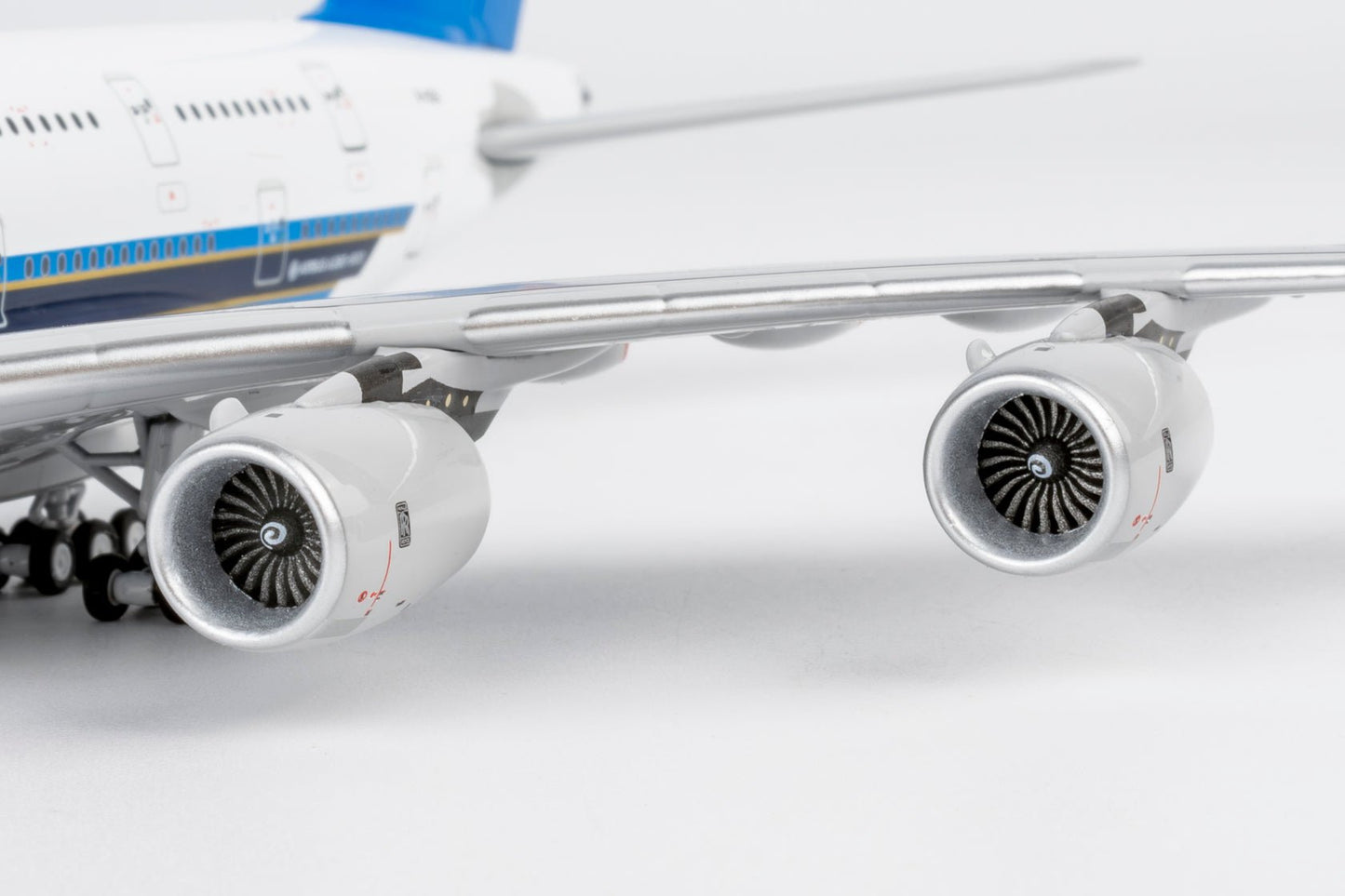 Pre-Order NG Models 24626 1:400 China Southern Airlines A380-800 B-6136 (First A380 for China)