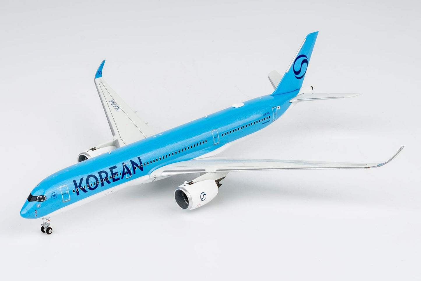 Pre-Order NG Models 39132 1:400 Korean Air A350-900 HL8746 (New Livery)