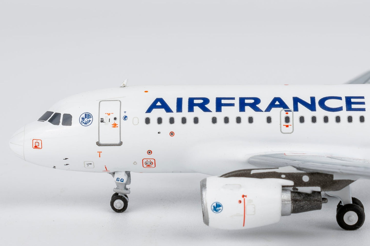 Pre-Order NG Models 48024 1:400 Air France A318-100 F-GUGQ revised modern livery