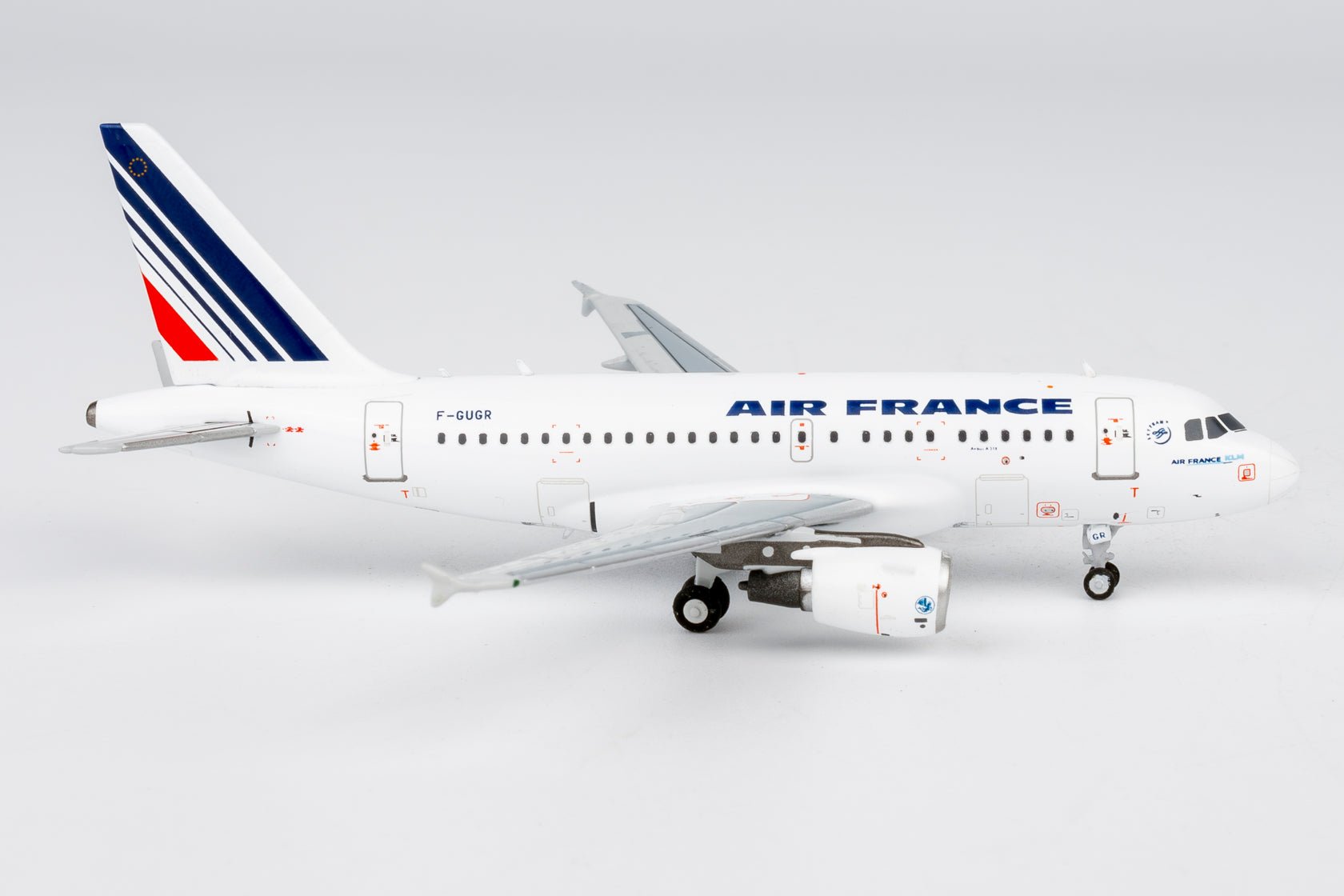 Pre-Order NG Models 48025 1:400 Air France A318-100 F-GUGR (old colors)
